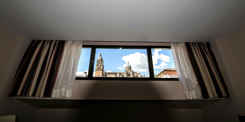 Imagen de la habitación del Hotel Hospedium Casino Del Tormes. Foto 2