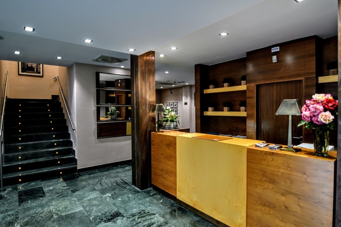 Imagen de los interiores del Hotel Hospedium Casino Del Tormes. Foto 14