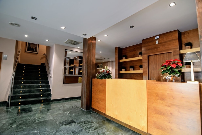 Imagen de los interiores del Hotel Hospedium Casino Del Tormes. Foto 16