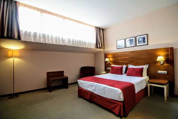 Imagen de la habitación del Hotel Hospedium Casino Del Tormes. Foto 7