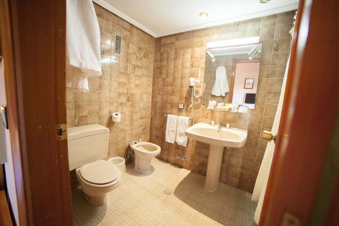 Imagen de la habitación del Hotel Hospedium Castilla. Foto 9