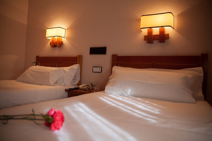 Imagen de la habitación del Hotel Hospedium Castilla. Foto 13