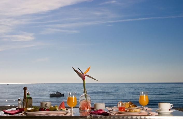 Imagen del bar/restaurante del Hotel Hospedium Continental Mojácar. Foto 3