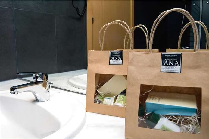 Imagen de la habitación del Hotel Hospedium Convento Santa Ana. Foto 12