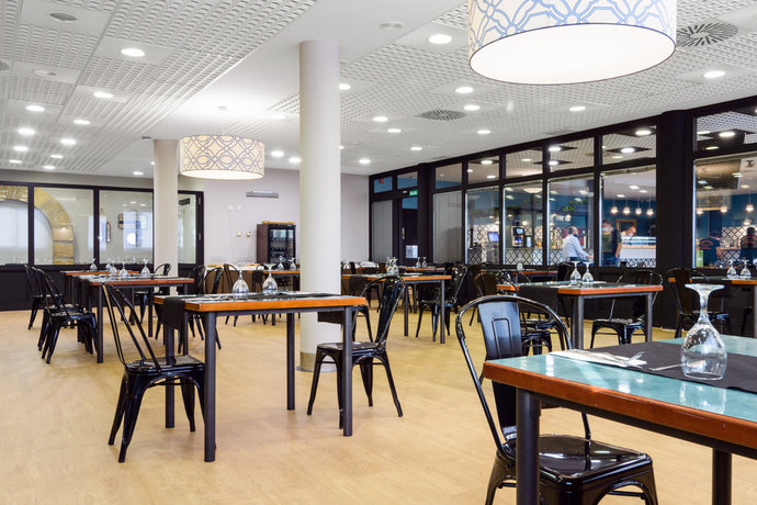 Imagen del bar/restaurante del Hotel Hospedium Don Fidel. Foto 3