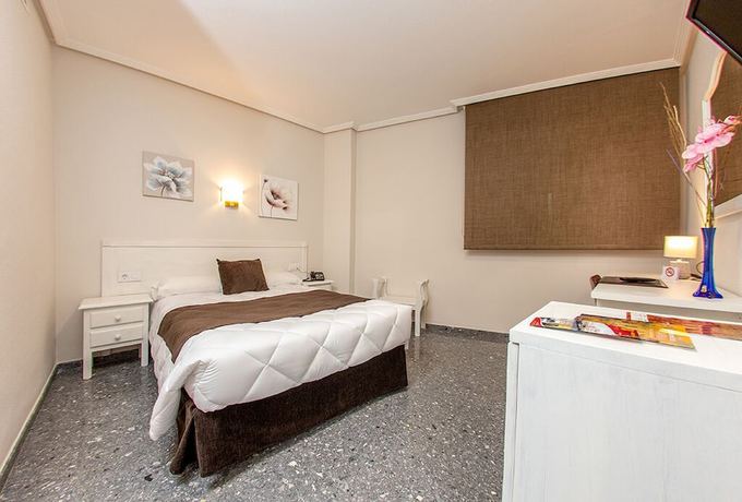 Imagen de la habitación del Hotel Hospedium Don José. Foto 10