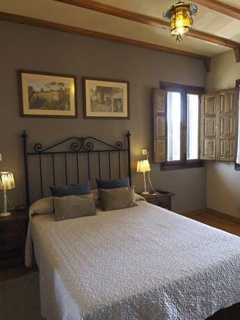 Imagen de la habitación del Hotel Hospedium Hostal Almanzor. Foto 15
