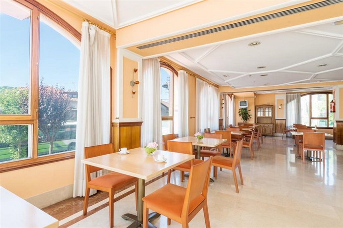 Imagen general del Hotel Hospedium Hotel Blu Sondika. Foto 11