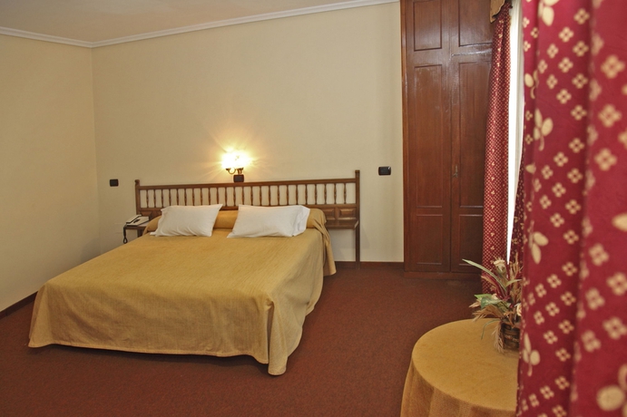 Imagen de la habitación del Hotel Hospedium La Marina. Foto 7