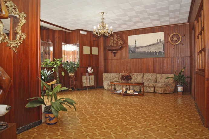 Imagen de los interiores del Hotel Hospedium La Marina. Foto 16