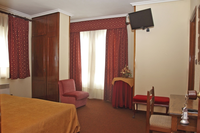 Imagen de la habitación del Hotel Hospedium La Marina. Foto 12