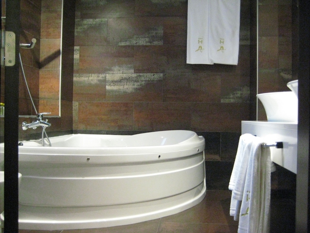 Imagen de la habitación del Hotel Hospedium Los Periquitos. Foto 13