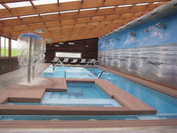 Imagen de la piscina del Hotel Hospedium Los Periquitos. Foto 18