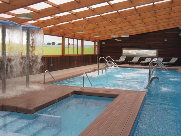 Imagen de la piscina del Hotel Hospedium Los Periquitos. Foto 19