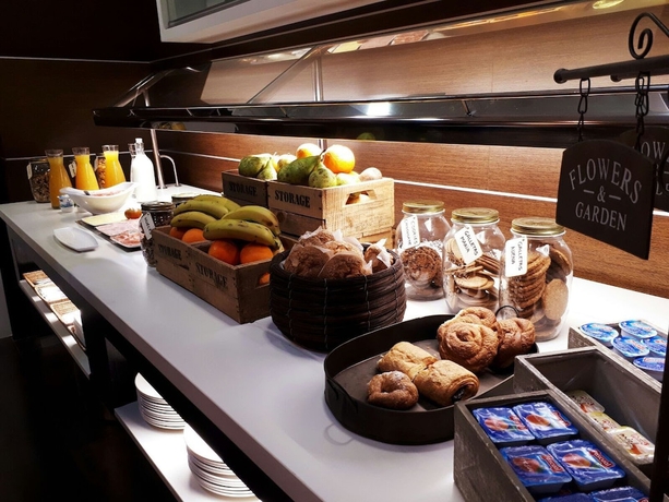 Imagen del bar/restaurante del Hotel Hospedium Los Periquitos. Foto 4