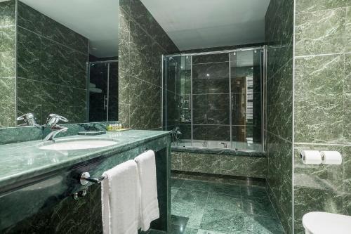 Imagen de la habitación del Hotel Hospedium Mirador De Gredos. Foto 7