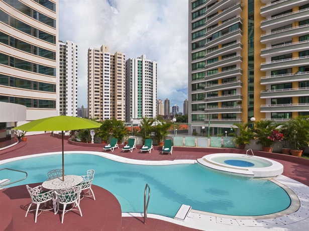Imagen de la piscina del Hotel Hospedium Princess Panamá. Foto 14
