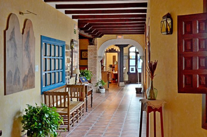 Imagen de los interiores del Hotel Hospedium Retiro Del Maestre. Foto 7