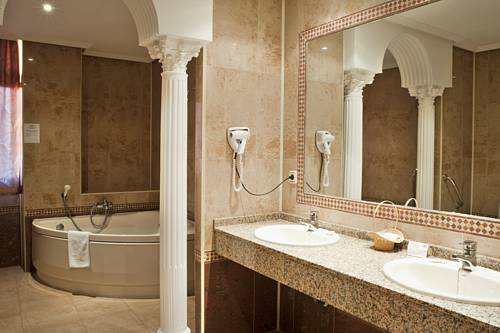 Imagen de la habitación del Hotel Hospedium Triana. Foto 4