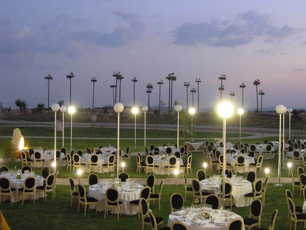 Imagen de los exteriores del Hotel Hospes Palacio De Arenales and Spa. Foto 5