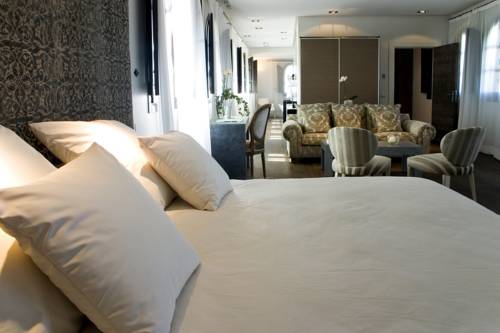 Imagen de la habitación del Hotel Hospes Palacio Del Bailío. Foto 4