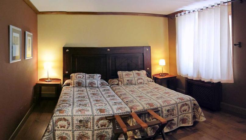 Imagen de la habitación del Hotel Hospital De Benasque. Foto 5