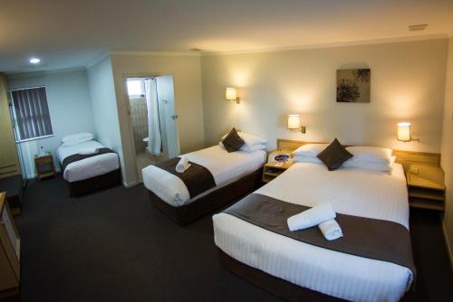 Imagen de la habitación del Hotel Hospitality Esperance SureStay Collection by Best Western. Foto 8