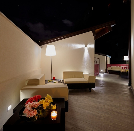 Imagen de los exteriores del Hotel Hospitality. Foto 9