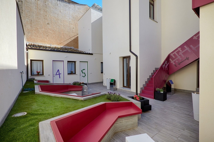 Imagen de los exteriores del Hotel Hospitality. Foto 10