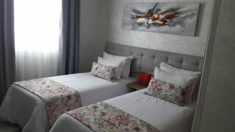 Imagen de la habitación del Hotel Hospitality Inn. Foto 9