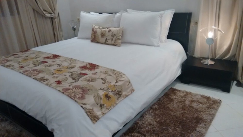 Imagen de la habitación del Hotel Hospitality Inn. Foto 11