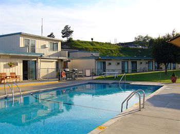 Imagen general del Hotel Hospitality Inn, Kamloops. Foto 2
