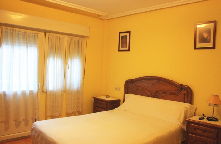 Imagen de la habitación del Hotel Hostal Álvarez. Foto 7