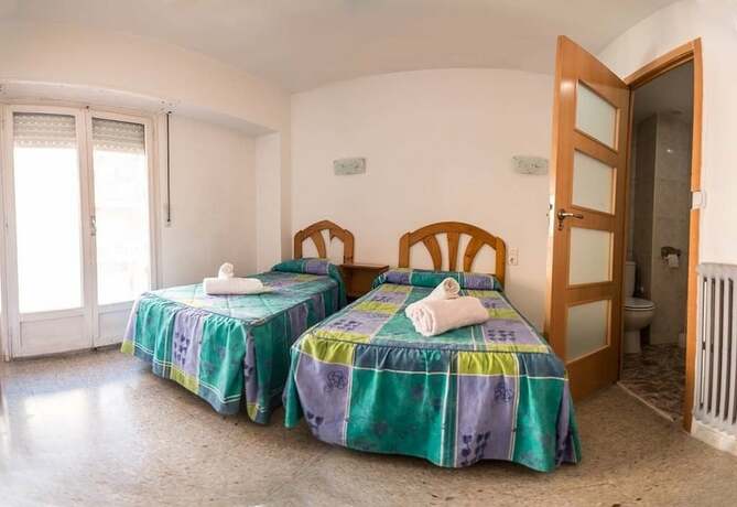 Imagen general del Hotel Hostal &Aacute;vila. Foto 4