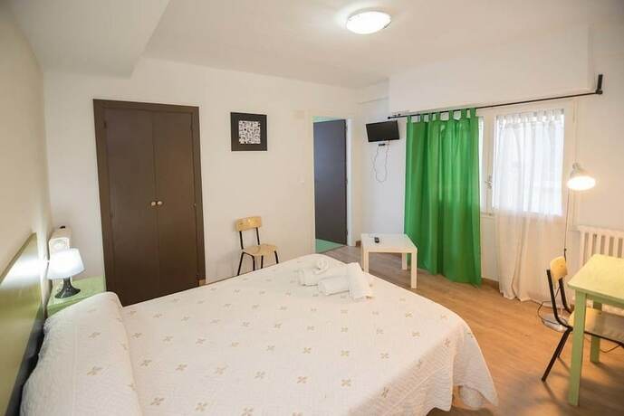 Imagen general del Hotel Hostal &Aacute;vila. Foto 7