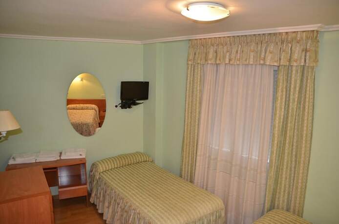 Imagen general del Hotel Hostal Adela. Foto 5