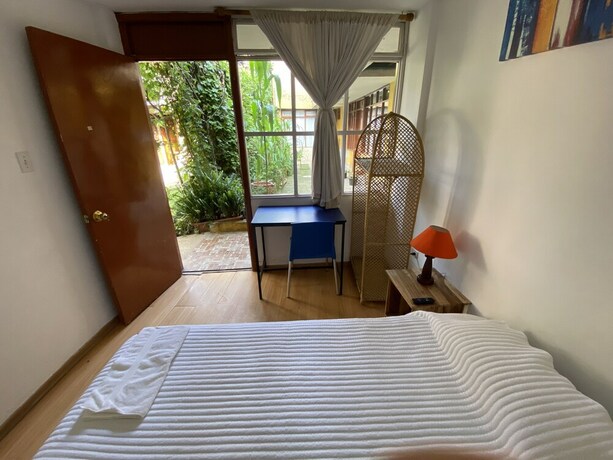 Imagen general del Hotel Hostal Alcal&aacute;. Foto 8