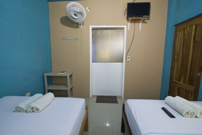 Imagen de la habitación del Hotel Hostal Alcazaba. Foto 14