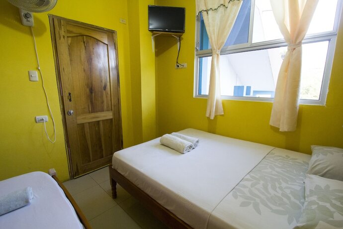 Imagen de la habitación del Hotel Hostal Alcazaba. Foto 15