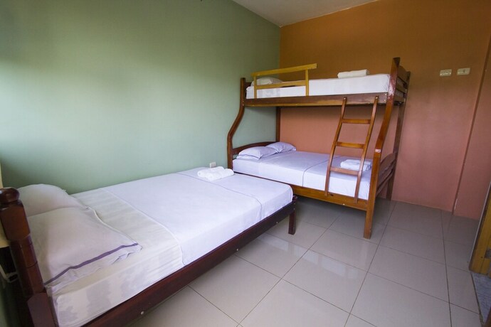 Imagen de la habitación del Hotel Hostal Alcazaba. Foto 20