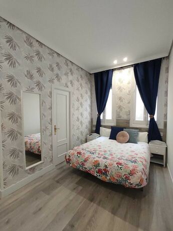 Imagen de la habitación del Hotel Hostal Alfaro. Foto 11