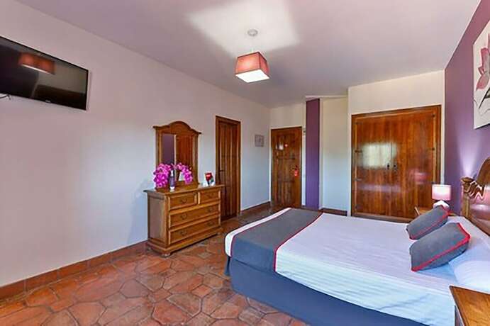 Imagen general del Hotel Hostal Alfonso XI. Foto 3