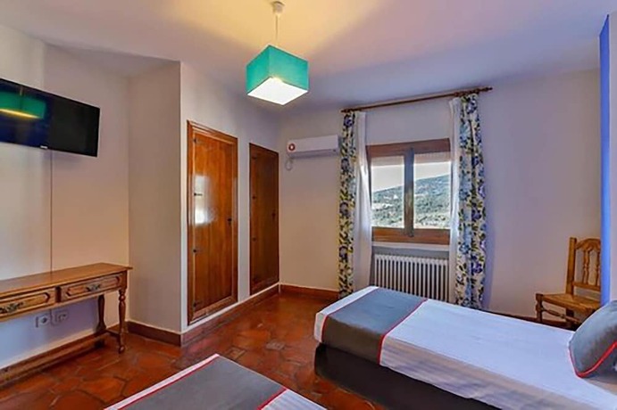 Imagen general del Hotel Hostal Alfonso XI. Foto 14