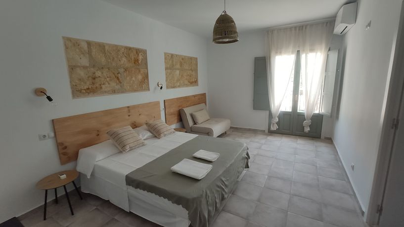 Imagen de la habitación del Hotel Hostal Alma. Foto 12