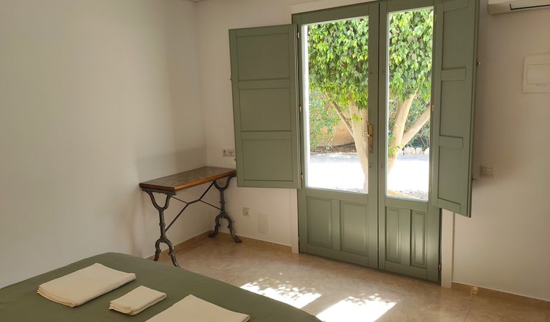Imagen de la habitación del Hotel Hostal Alma. Foto 13