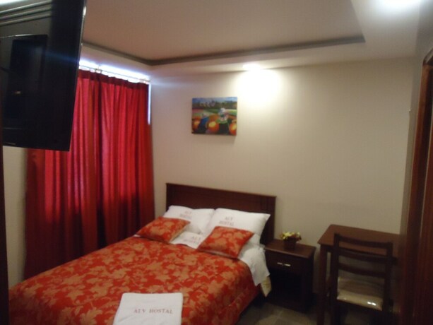 Imagen de la habitación del Hotel Hostal Aly 2. Foto 17