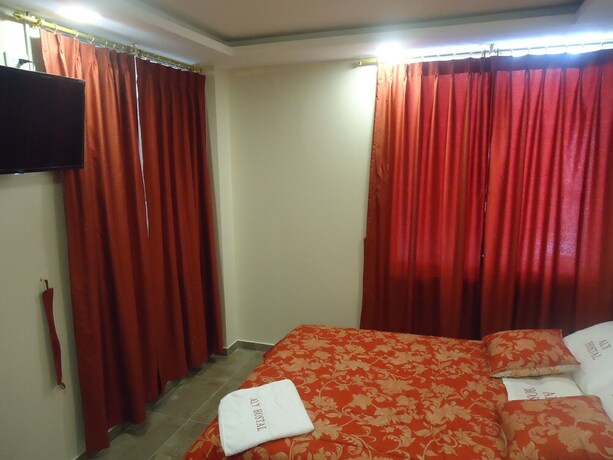 Imagen de la habitación del Hotel Hostal Aly 2. Foto 18