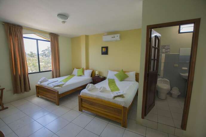 Imagen de la habitación del Hotel Hostal Andry. Foto 16