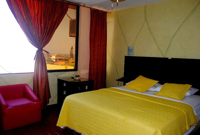 Imagen de la habitación del Hotel Hostal Antares. Foto 5
