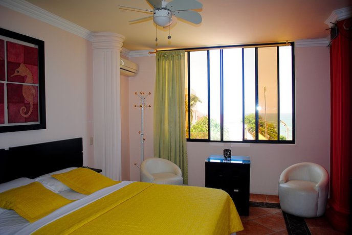 Imagen de la habitación del Hotel Hostal Antares. Foto 6